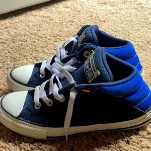 Converse-Chuck Taylor's-Boys Size 3Y
